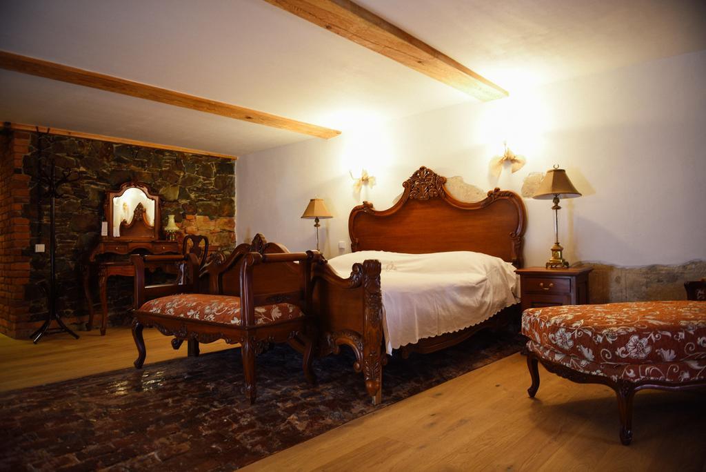 Savoia Castle Guest House Škvorec Екстериор снимка